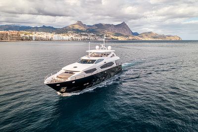 Yacht
