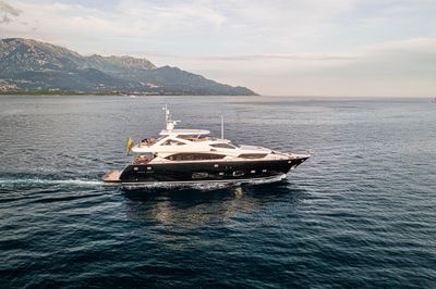 Yacht