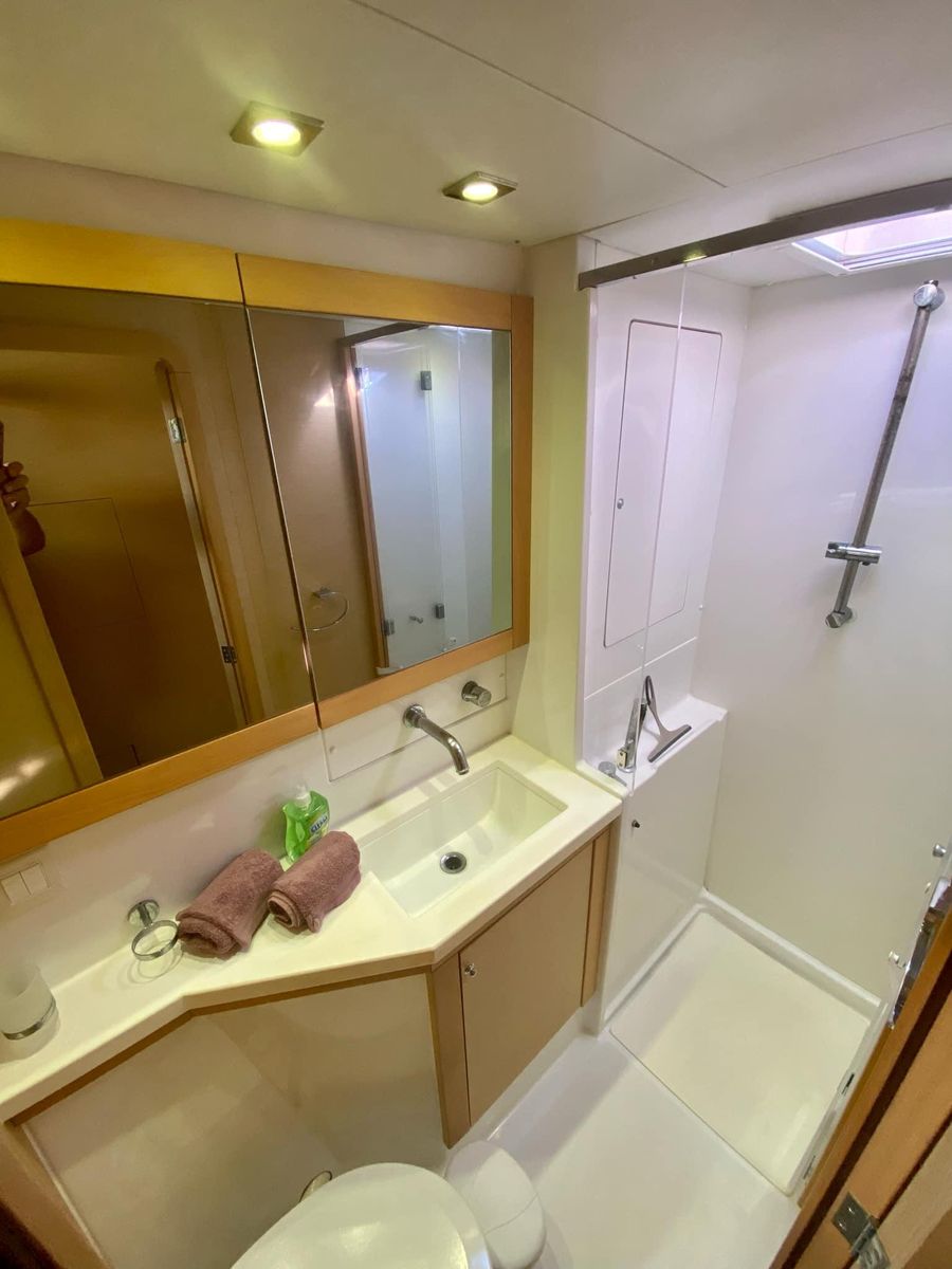 2015 Lagoon 45 