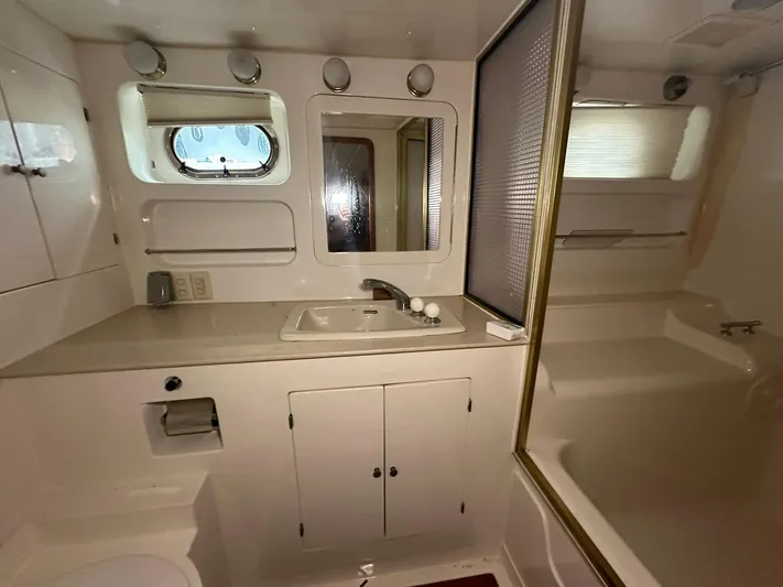 Daddy's Ju-al Yacht Photos Pics 