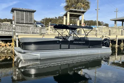 Premier 270 Intrigue