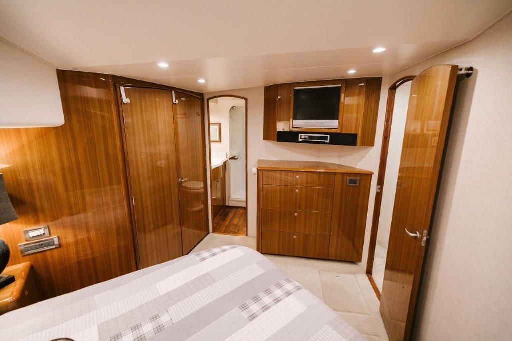 2007 Viking 64 