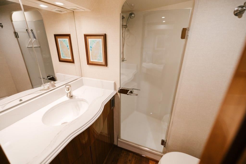 2007 Viking 64 