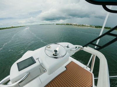 Yacht