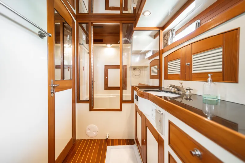 No Time Yacht Photos Pics 