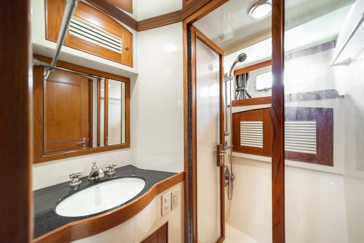 2003 Marlow 65 