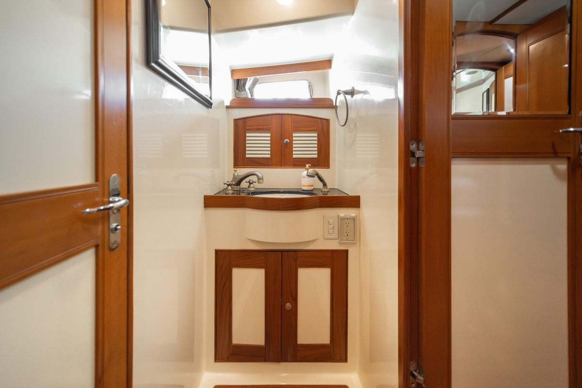 2003 Marlow 65 