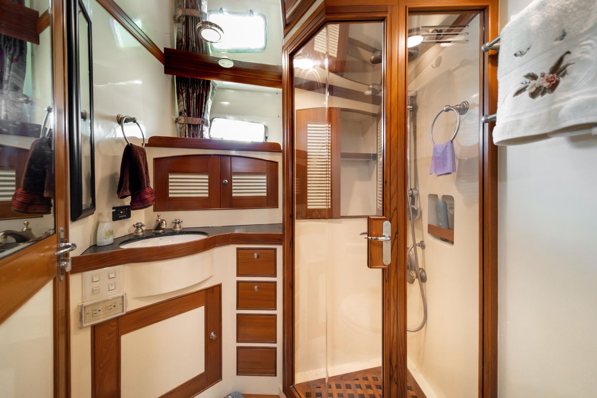 2003 Marlow 65 