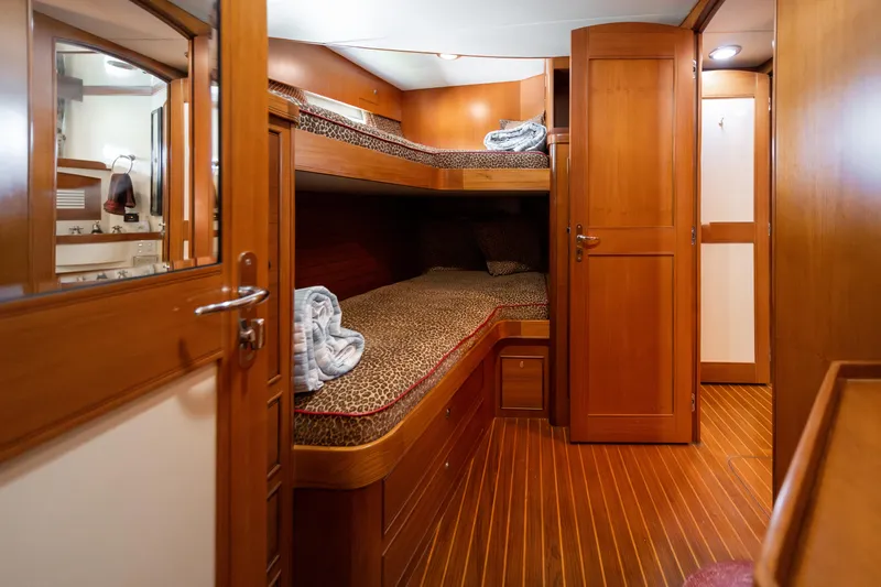 No Time Yacht Photos Pics 