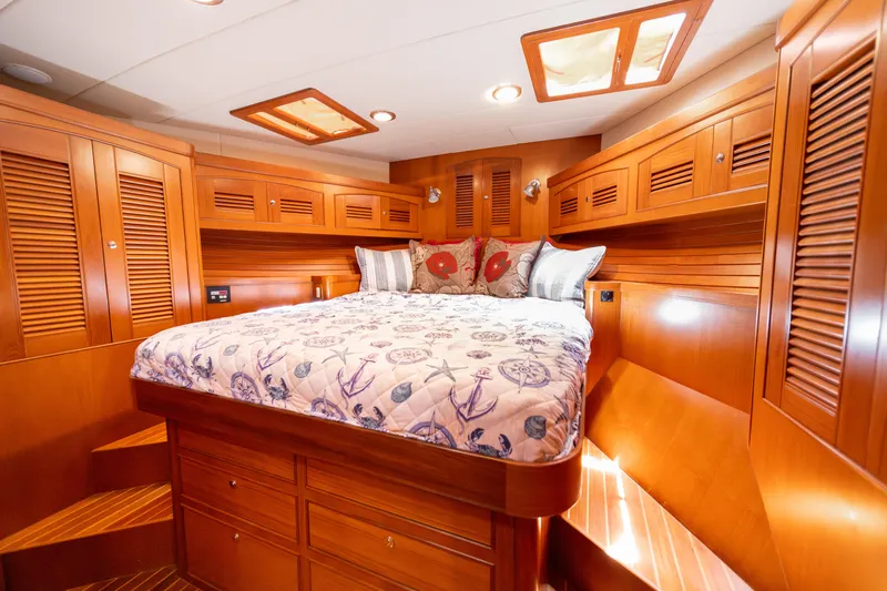 No Time Yacht Photos Pics 