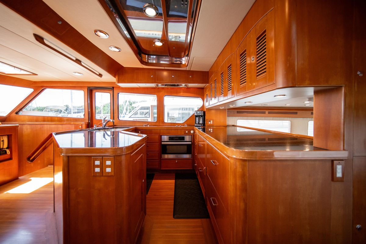 2003 Marlow 65 