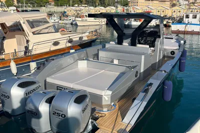 2022 Reale Heritage 40
