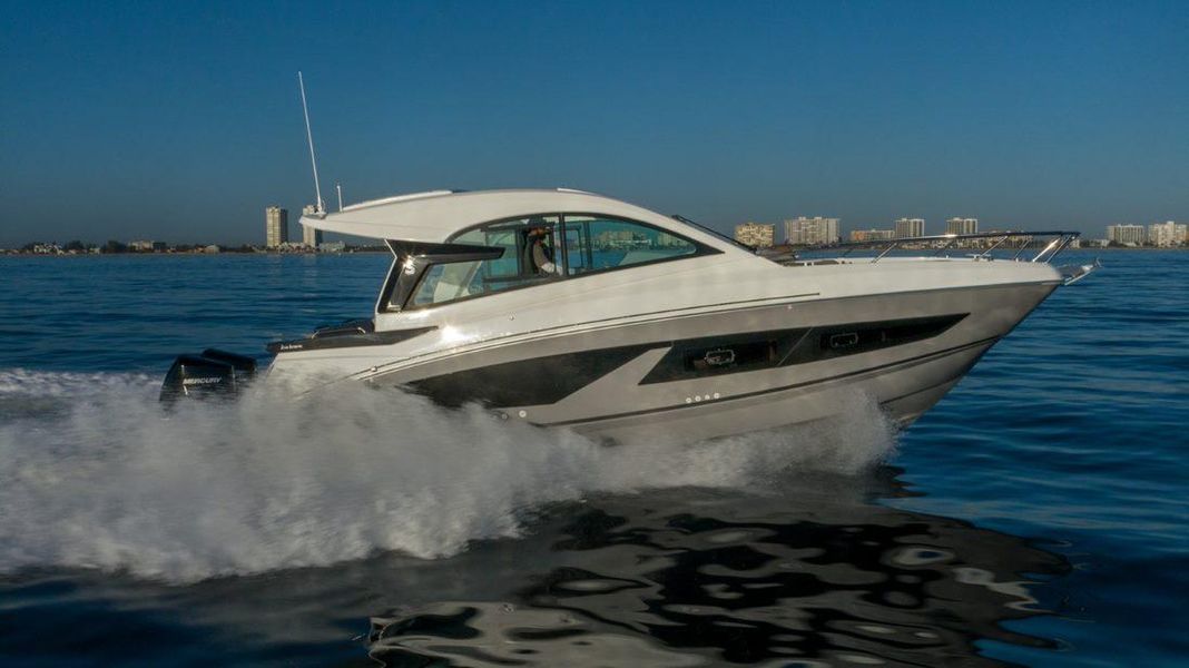 2024 Beneteau Gran Turismo 32 Outboard