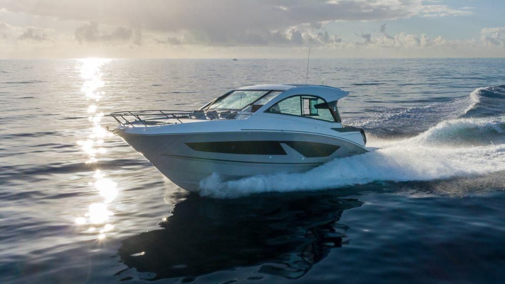 2023 Beneteau Gran Turismo 32 Outboard