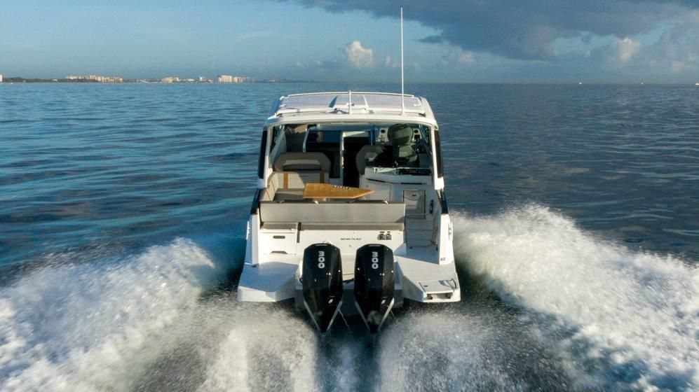 2024 Beneteau Gran Turismo 32 Outboard