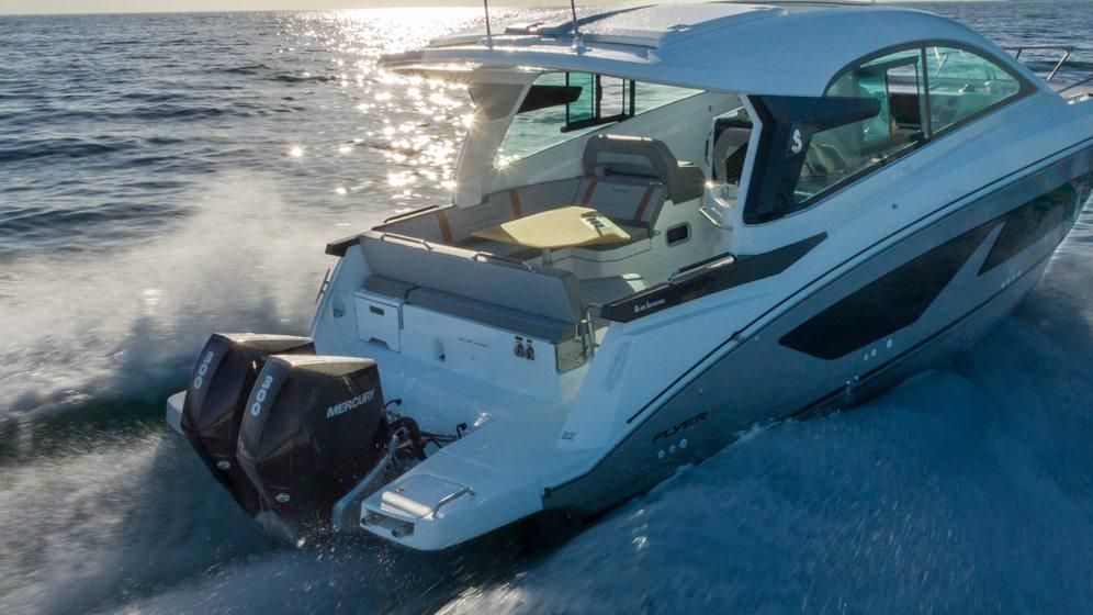 2024 Beneteau Gran Turismo 32 Outboard