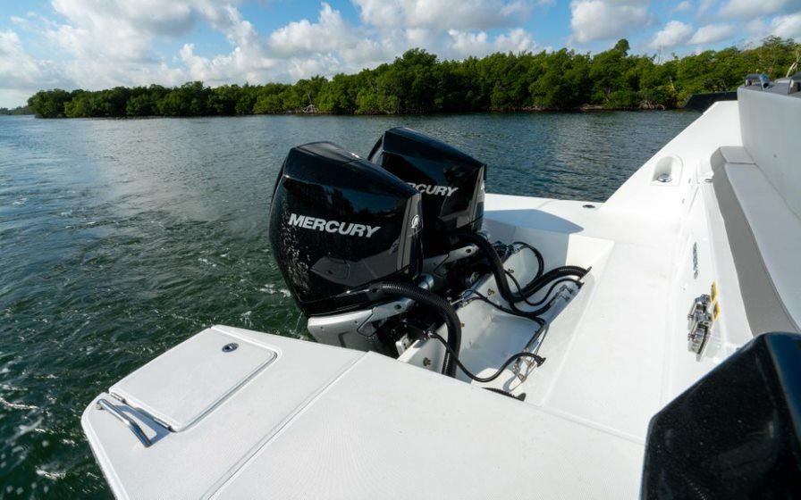 2023 Beneteau Gran Turismo 32 Outboard