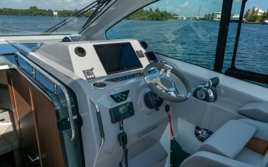 2023 Beneteau Gran Turismo 32 Outboard