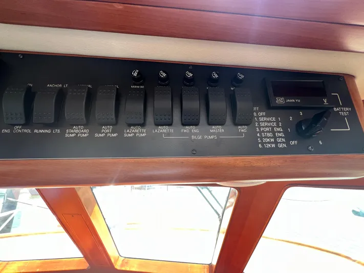 No Time Yacht Photos Pics 