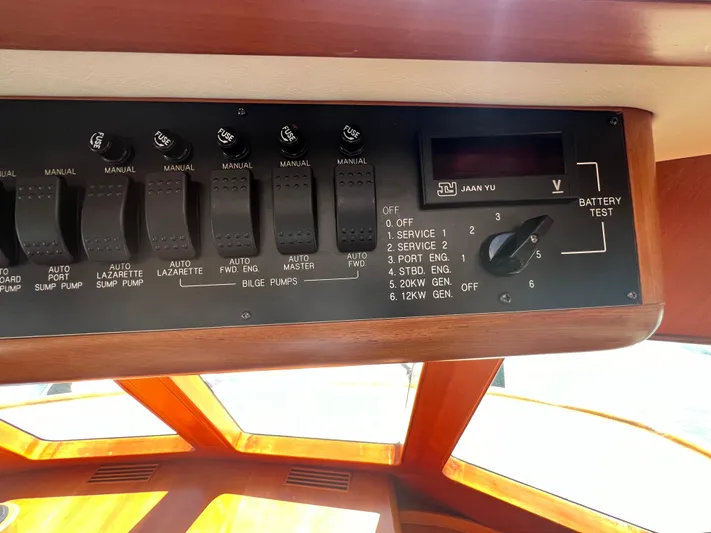 No Time Yacht Photos Pics 