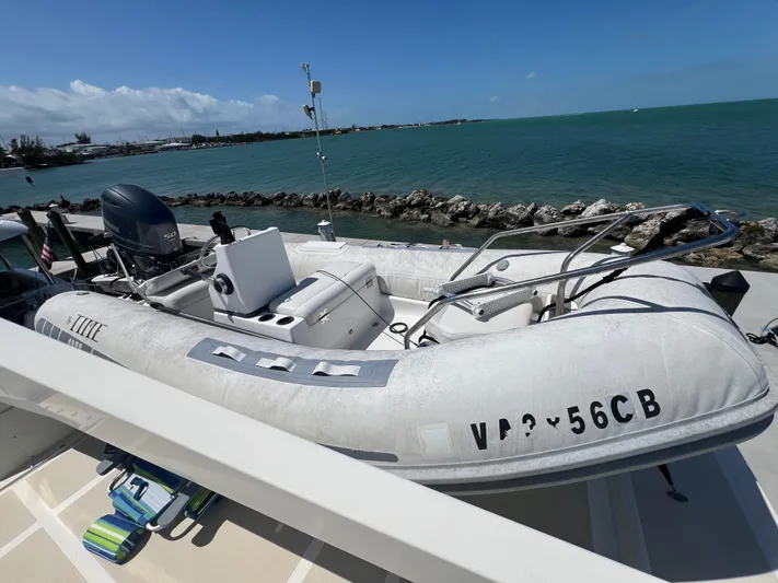 No Time Yacht Photos Pics 