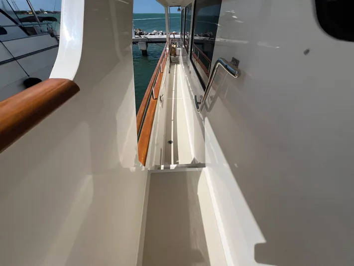 No Time Yacht Photos Pics 