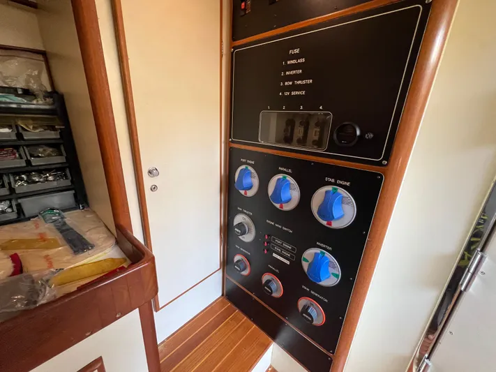 No Time Yacht Photos Pics 