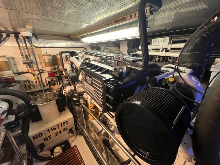 No Time Yacht Photos Pics 