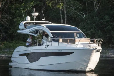 Galeon 510 Sky
