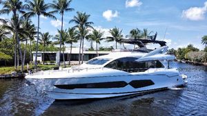 2022 76' Sunseeker-76 Yacht Miami, FL, US