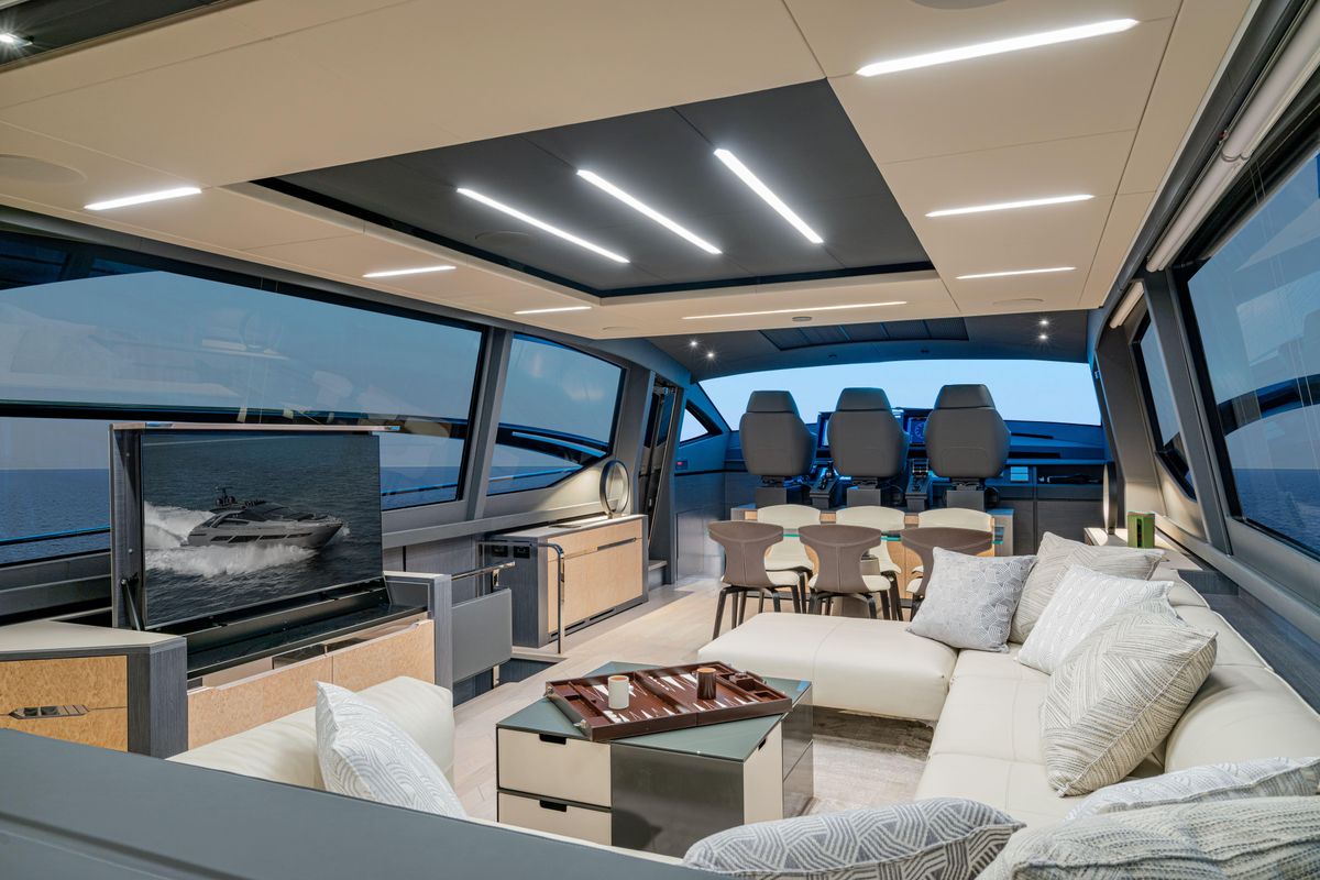 2022 Pershing 83 