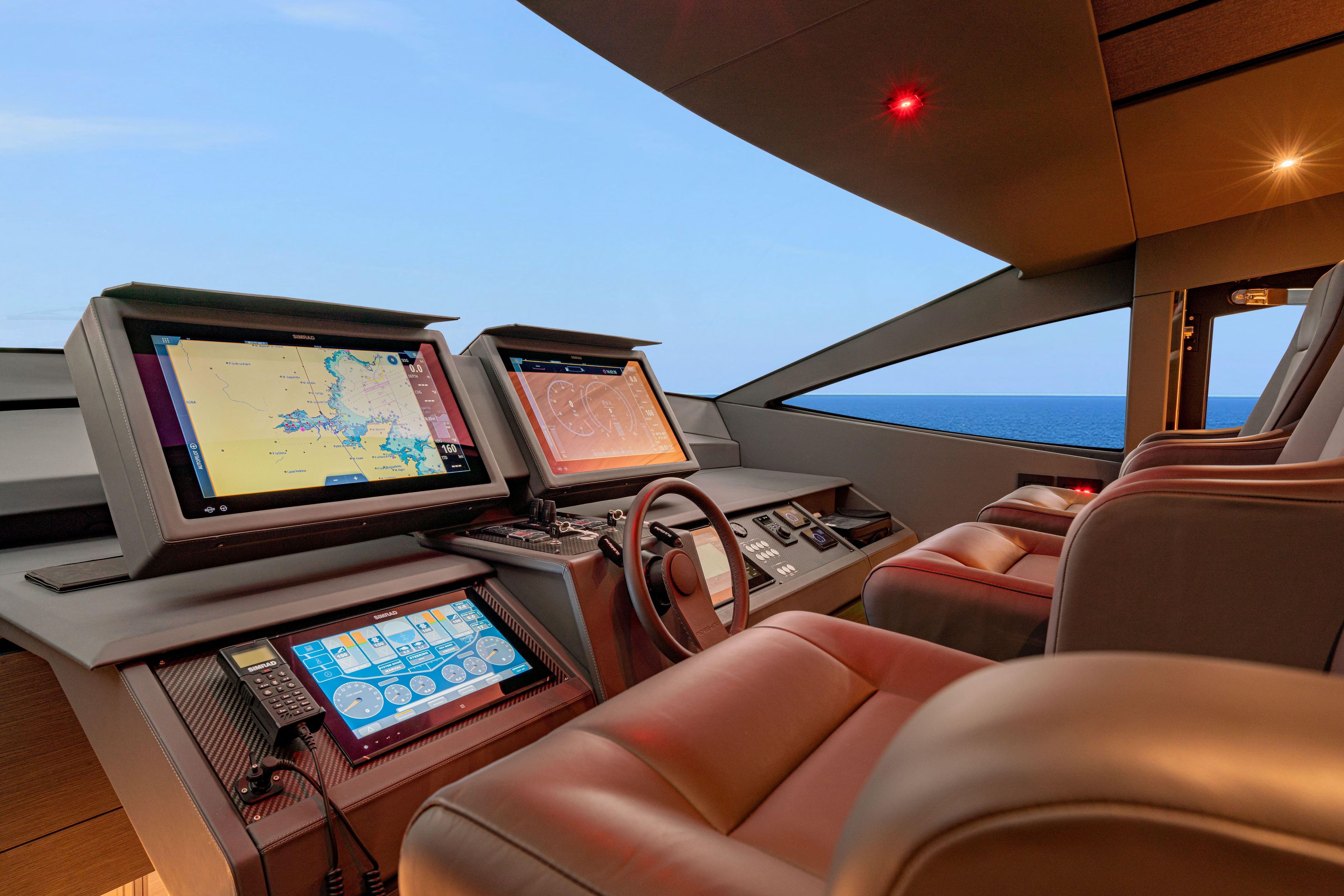 2022 Pershing 83 