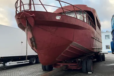 1990 Silute Dagpassagiersschip