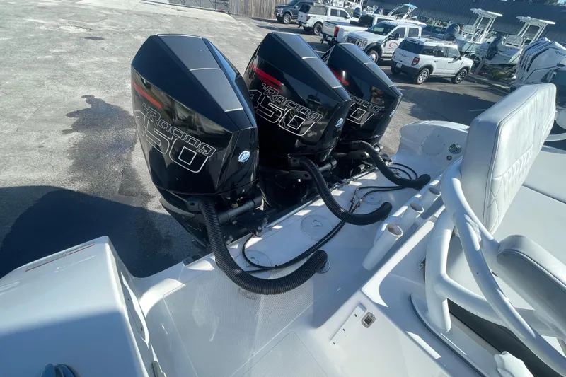  Yacht Photos Pics 2020 Fountain 38 Center Console with triple Mercury Racing 450 engines.