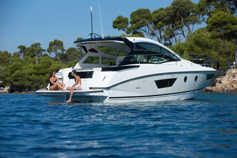 PeÑero Yacht Photos Pics 