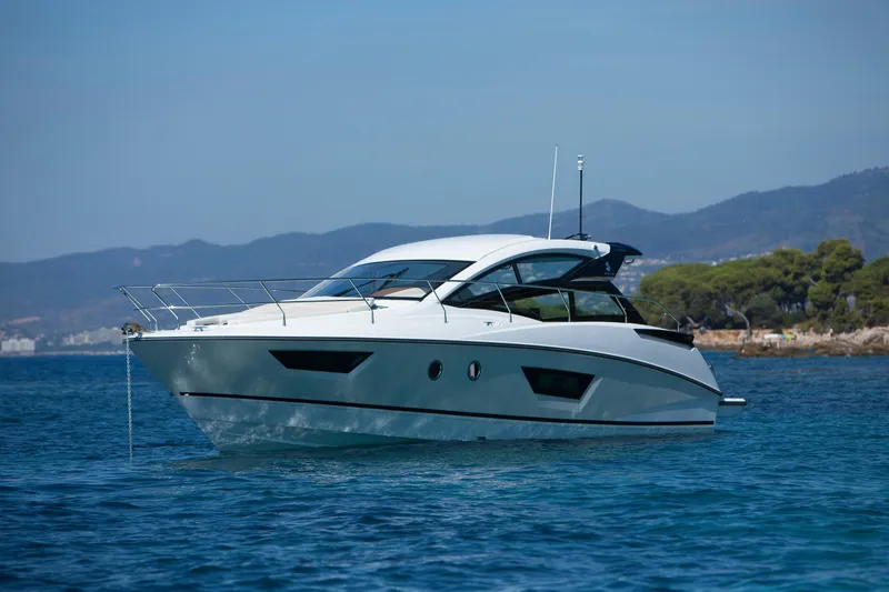 PeÑero Yacht Photos Pics 