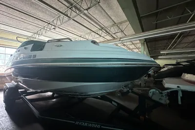 Four Winns 234FUNSHIP