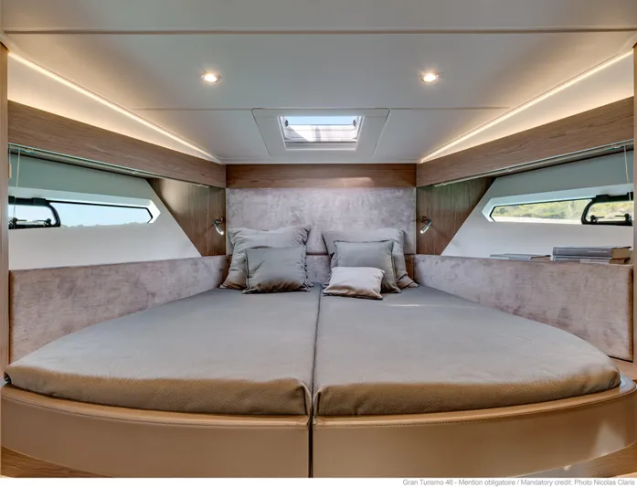 New Trade-in- All Offers & Trades Welcome Yacht Photos Pics Manufacturer Provided Image