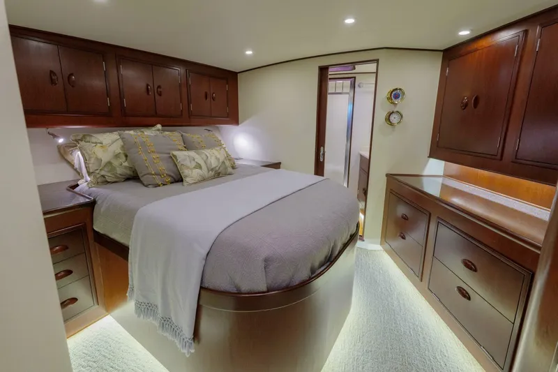 Salemwolf Yacht Photos Pics 