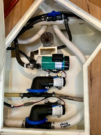 Walkabout Yacht Photos Pics 