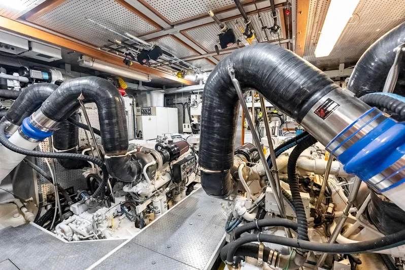 Tortuga Yacht Photos Pics 