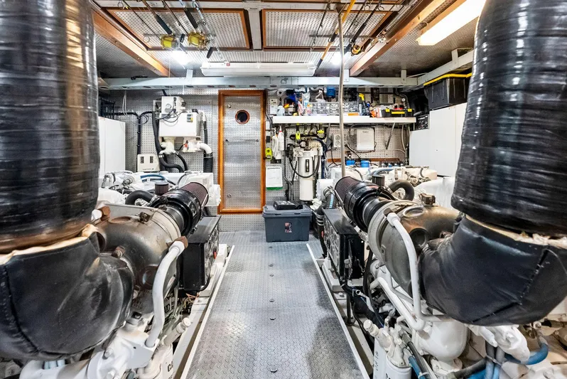 Tortuga Yacht Photos Pics 