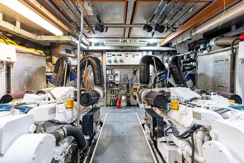 Tortuga Yacht Photos Pics 