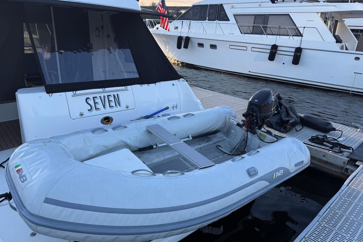 2006 Sea Ray 44 