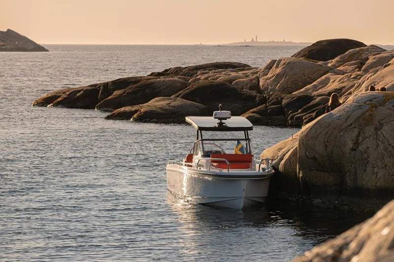  Yacht Photos Pics Manufacturer Provided Image