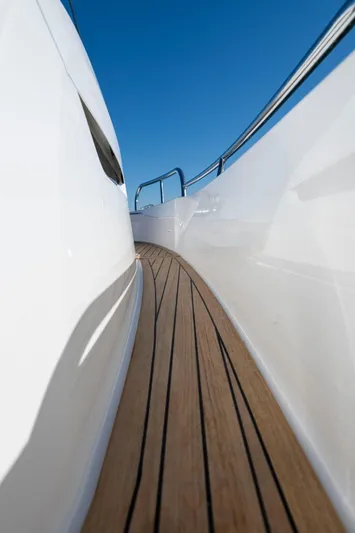  Yacht Photos Pics Manufacturer Provided Image