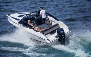 2022 Parker 690 Day Cruiser