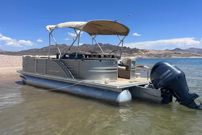 Starcraft 24 CXE Tritoon