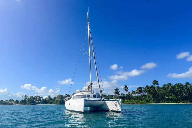  Yacht Photos Pics Lagoon 380 S1