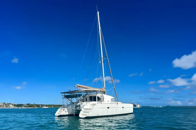  Yacht Photos Pics Lagoon 380 S1